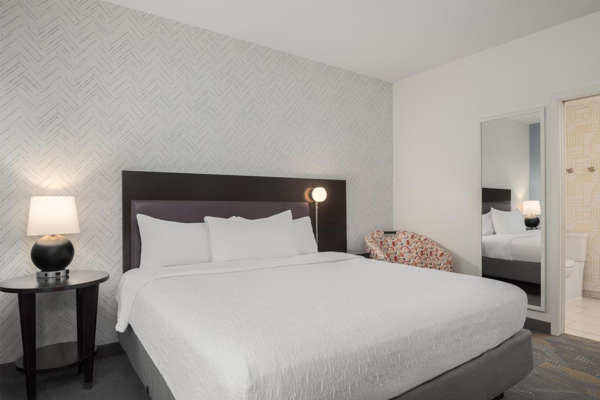 One-Bedroom King Suite Non-Smoking
